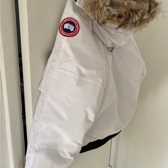 Rare Men’s Canada goose white bomber jacket - Picture 6 of 6